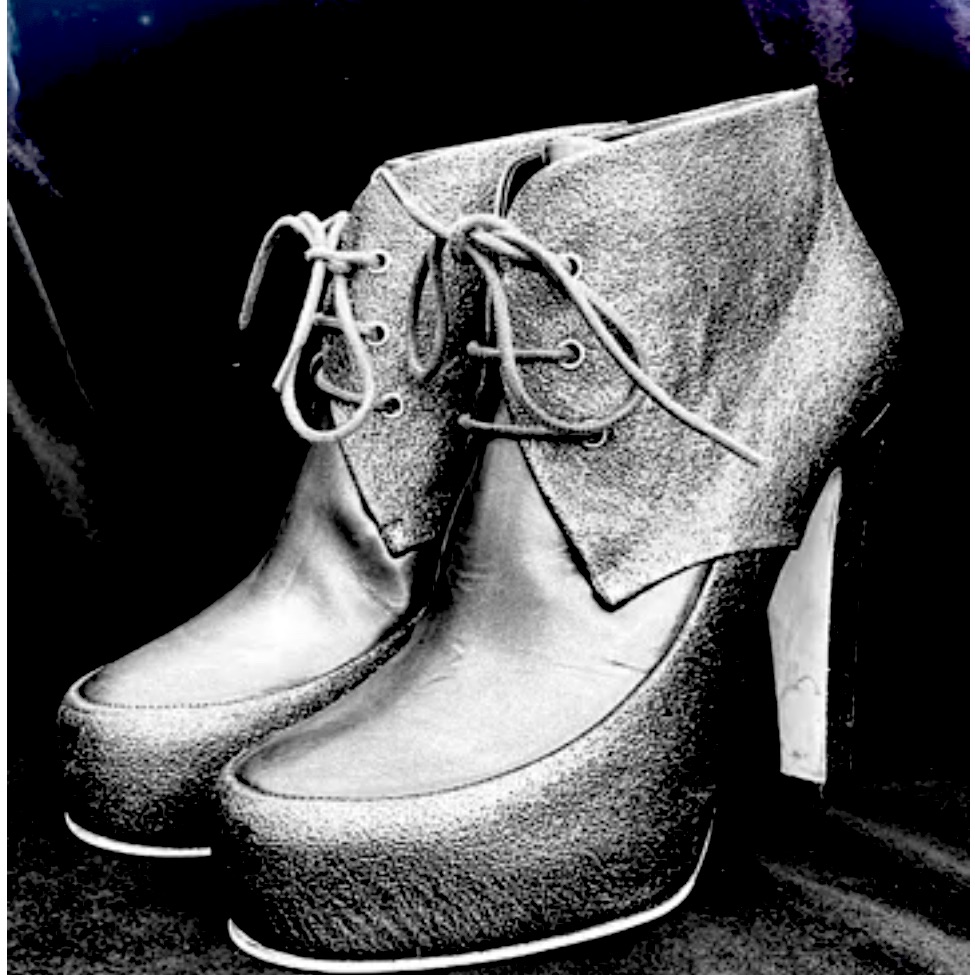 Chanel Silver Metallic Leather High Heel Ankle Booties ! - 9 - Gorgeous !